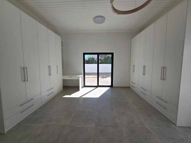 3 Bedroom Property for Sale in Britannia Bay Western Cape